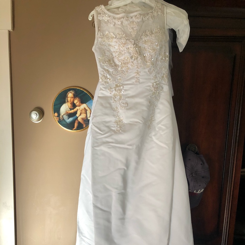 Wedding dress white w rhinestone